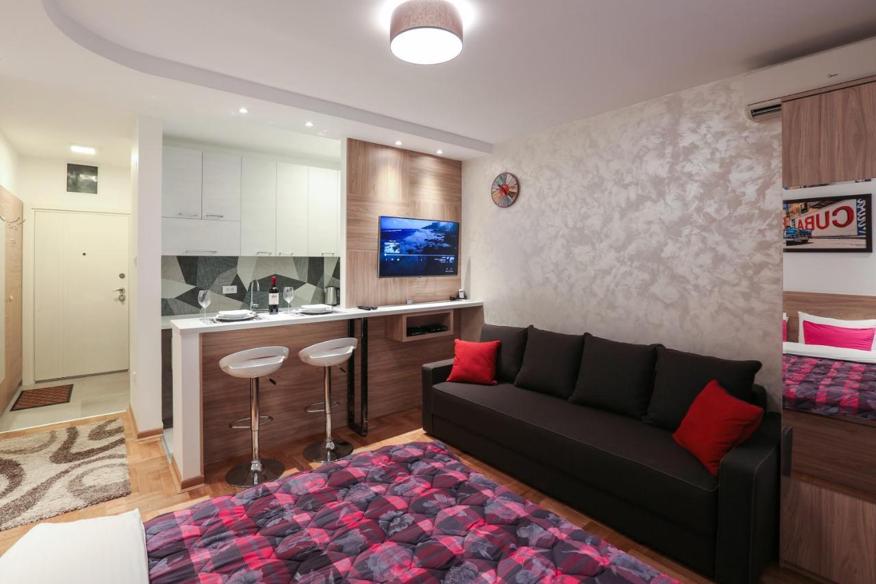 Apartment Promenada 30 ノヴィ・サド エクステリア 写真