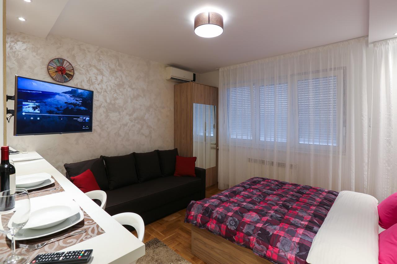 Apartment Promenada 30 ノヴィ・サド エクステリア 写真