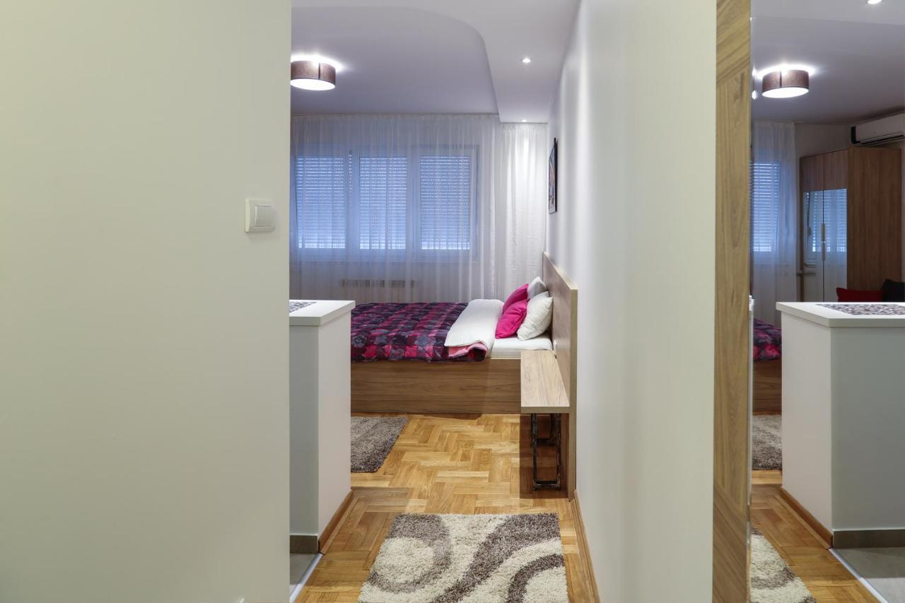 Apartment Promenada 30 ノヴィ・サド エクステリア 写真